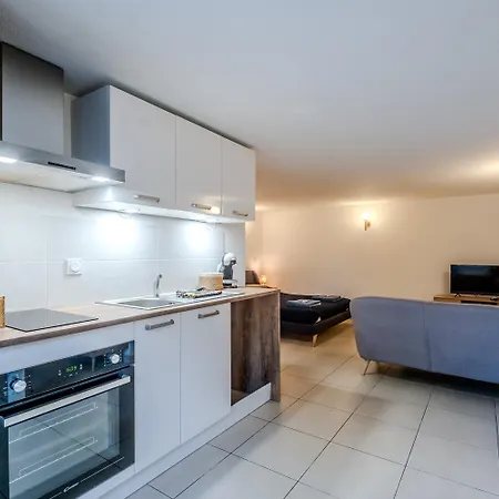 Bacchus Apartament *